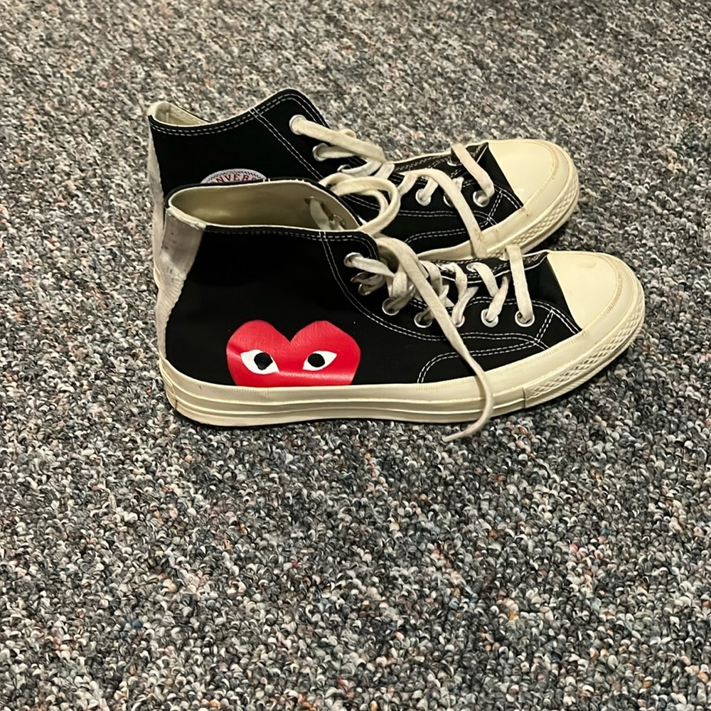 Comme des garcon black heart chucks